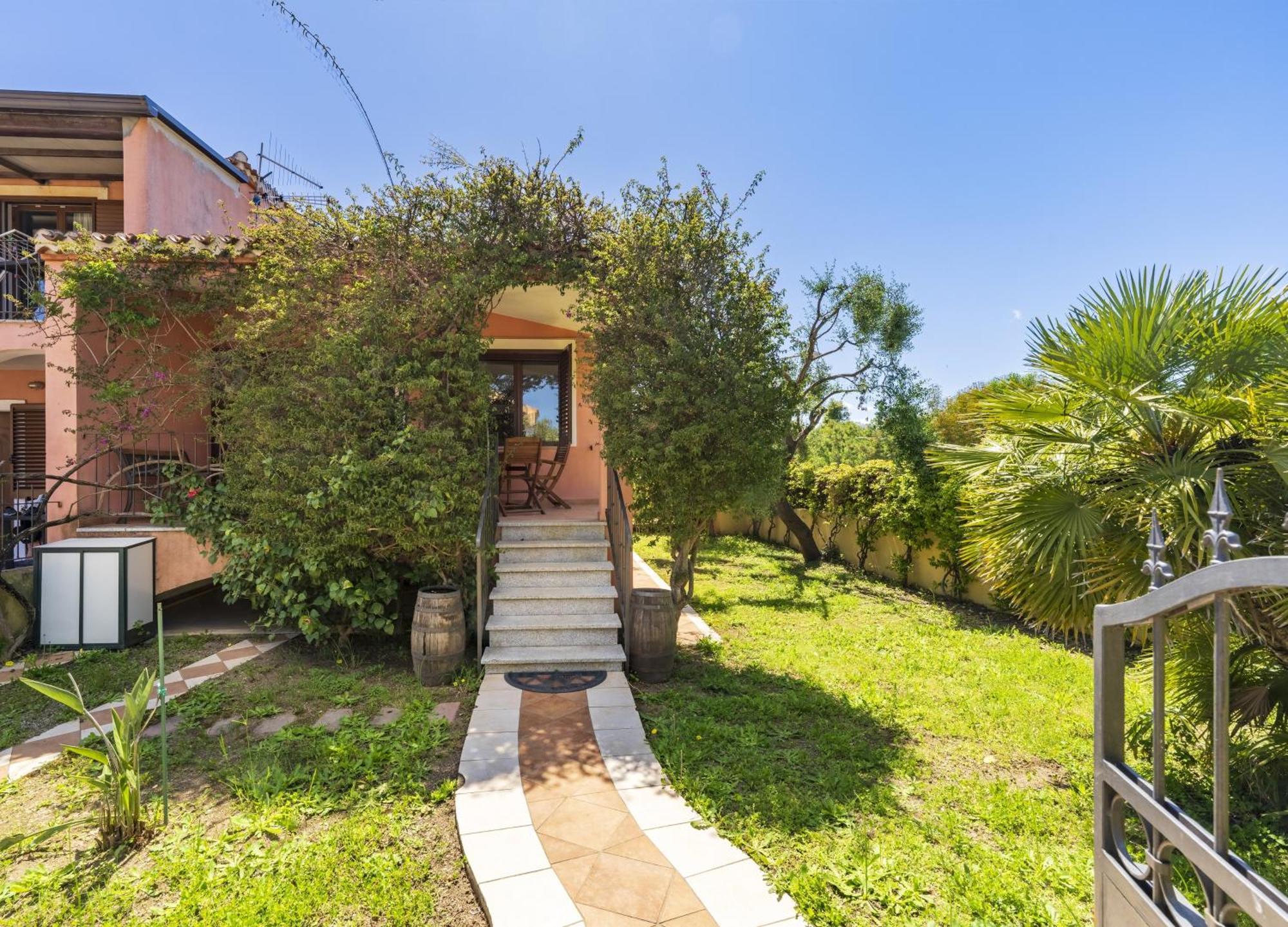 Casa Vacanze l'Olivastro al mare P Frailis Àrbatax Esterno foto